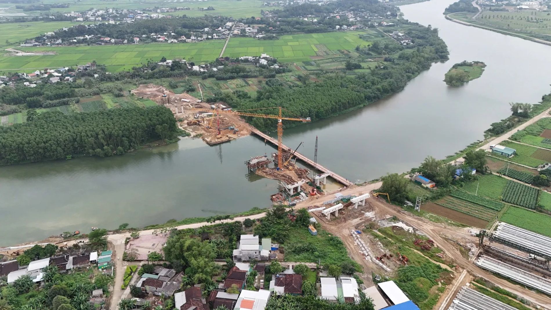 Xây dựng giải pháp đột phá, khẳng định vai trò Quảng Ngãi ở vùng kinh tế trọng điểm