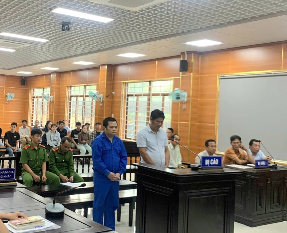 Nhận chạy chức nhằm chiếm đoạt tiền, hai đối tượng lĩnh án
