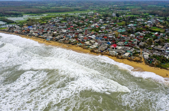 Quảng Ngãi yêu cầu người dân vùng ảnh hưởng bão không ra khỏi nhà