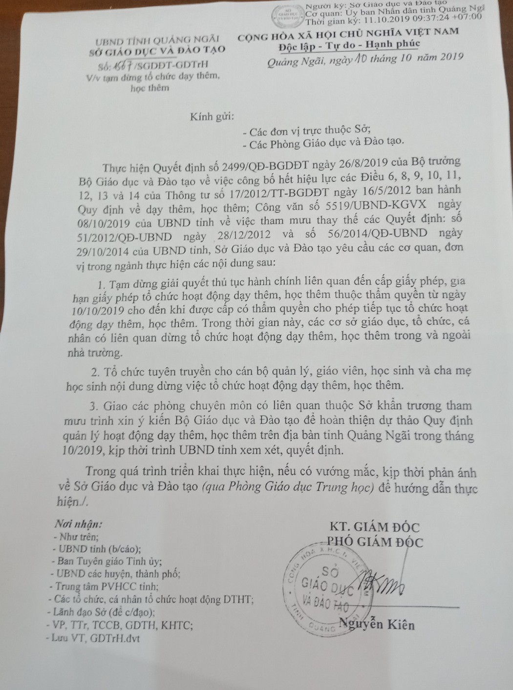 Quảng Ngãi tạm dừng tổ chức dạy thêm, học thêm