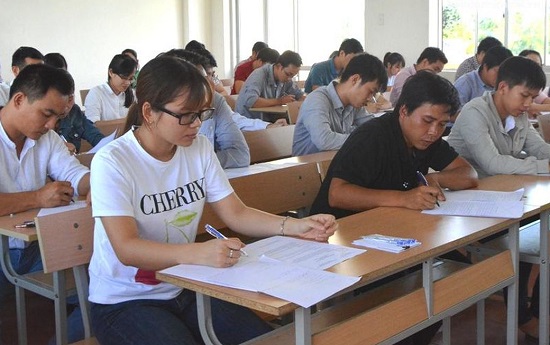 Quảng Ngãi: Sai phạm trong thi tuyển giáo viên, lãnh đạo huyện bị khiển trách