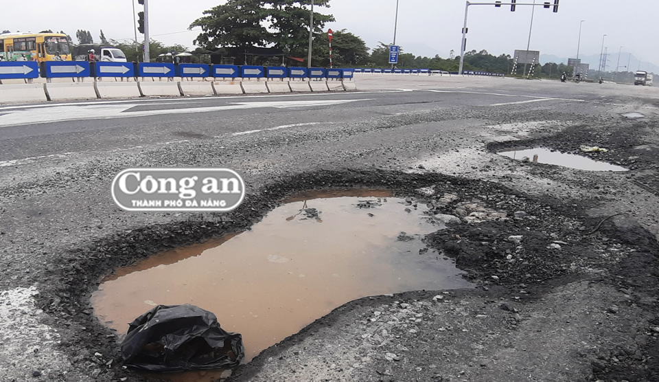 Sửa chữa cao tốc Đà Nẵng - Quảng Ngãi phải hoàn thành trước 15-10