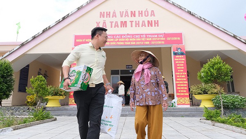 Huda trao 8.000 suất quà Tết cho người dân miền Trung