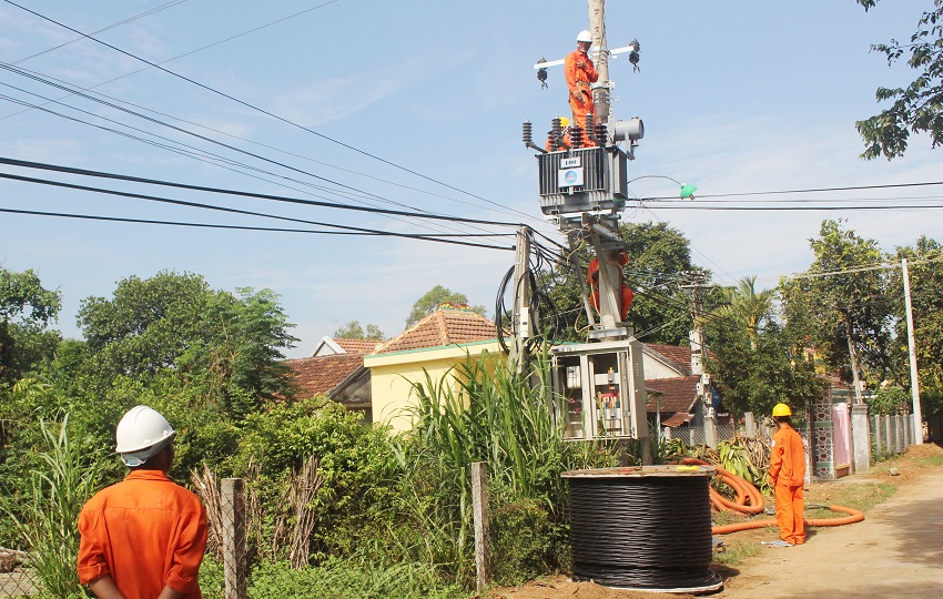 Chỉ đạo liên quan đến việc bàn giao lưới điện hạ áp nông thôn cho ngành điện