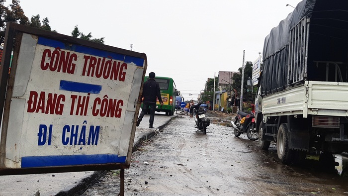 Xin gia hạn 5 lần không làm nổi 18km đường quốc lộ 1A