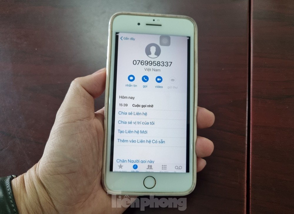 Một lớp nhận gần 20 cuộc gọi lừa con bị 'chấn thương sọ não, chuyển tiền mổ gấp'