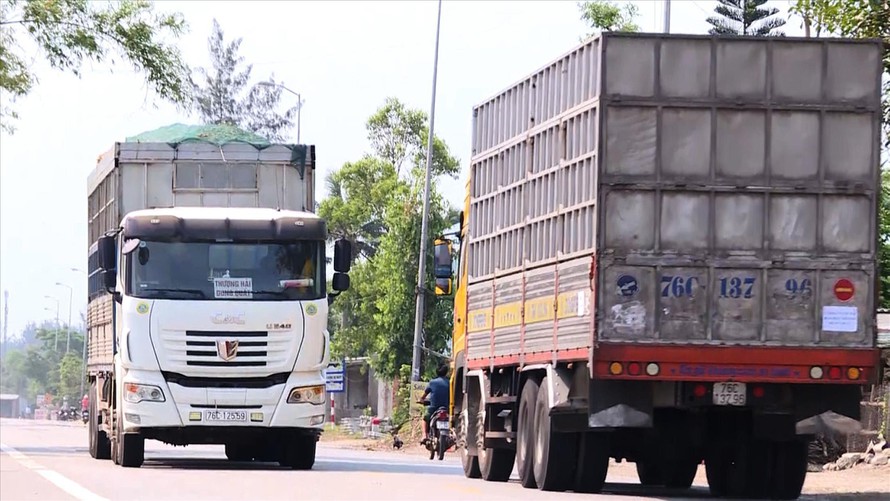 Xe hung thần ở Dung Quất liên tục 'dẫm' chết người