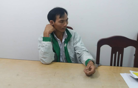 Mật phục bắt quả tang tài xế taxi Mai Linh bán ma túy ở Khu kinh tế Dung Quất Mật phục bắt quả tang tài xế taxi Mai Linh bán ma túy ở Khu kinh tế Dung Quất
