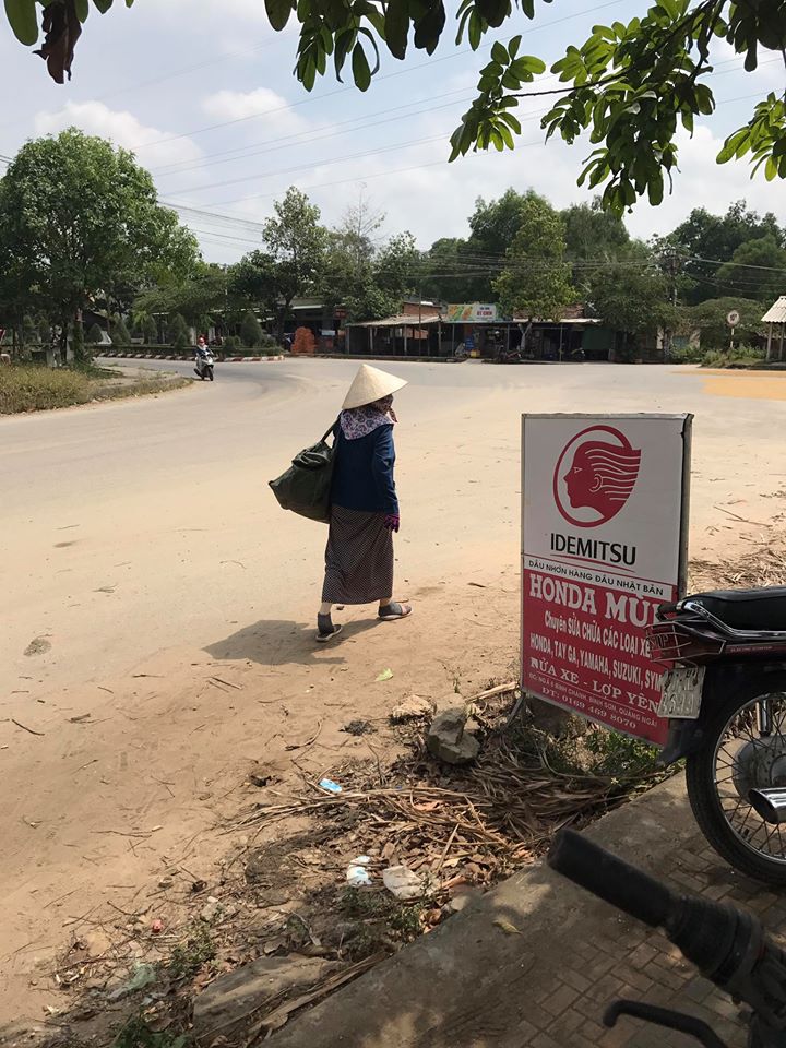 Hình ảnh tại ngã 6 Bình Chánh - Bình Sơn