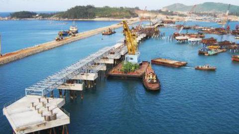 Cần chấm dứt tư duy phân lô cảng biển Dung Quất