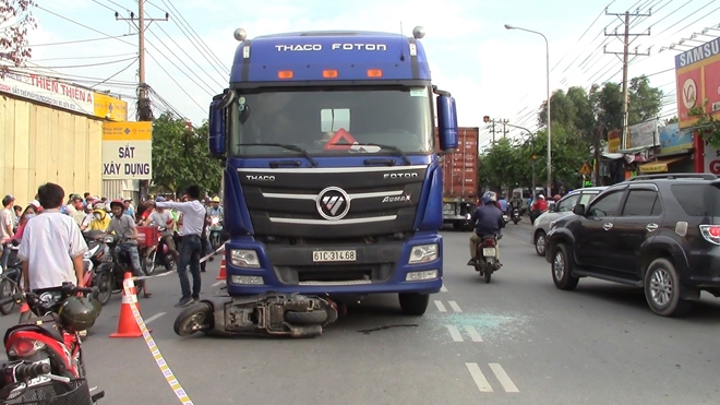 Container tông bé gái tử vong, mẹ mang bầu thai nhi văng ra ngoài