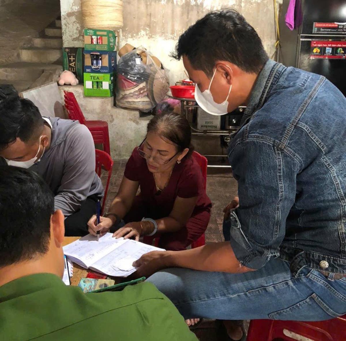 “Cờ bạc là bác thằng bần”