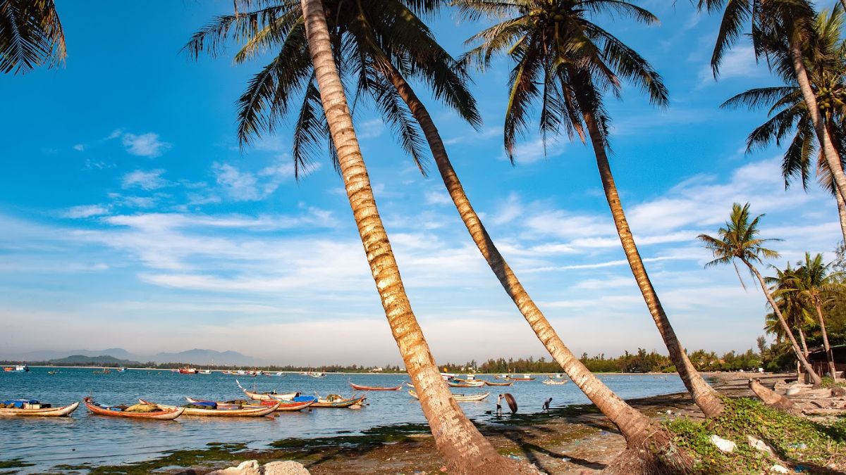 Bãi biển Mỹ Khê Quảng Ngãi