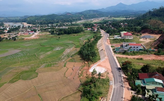 Động đất 3.0 độ ở 'thiên đường du lịch' Măng Đen