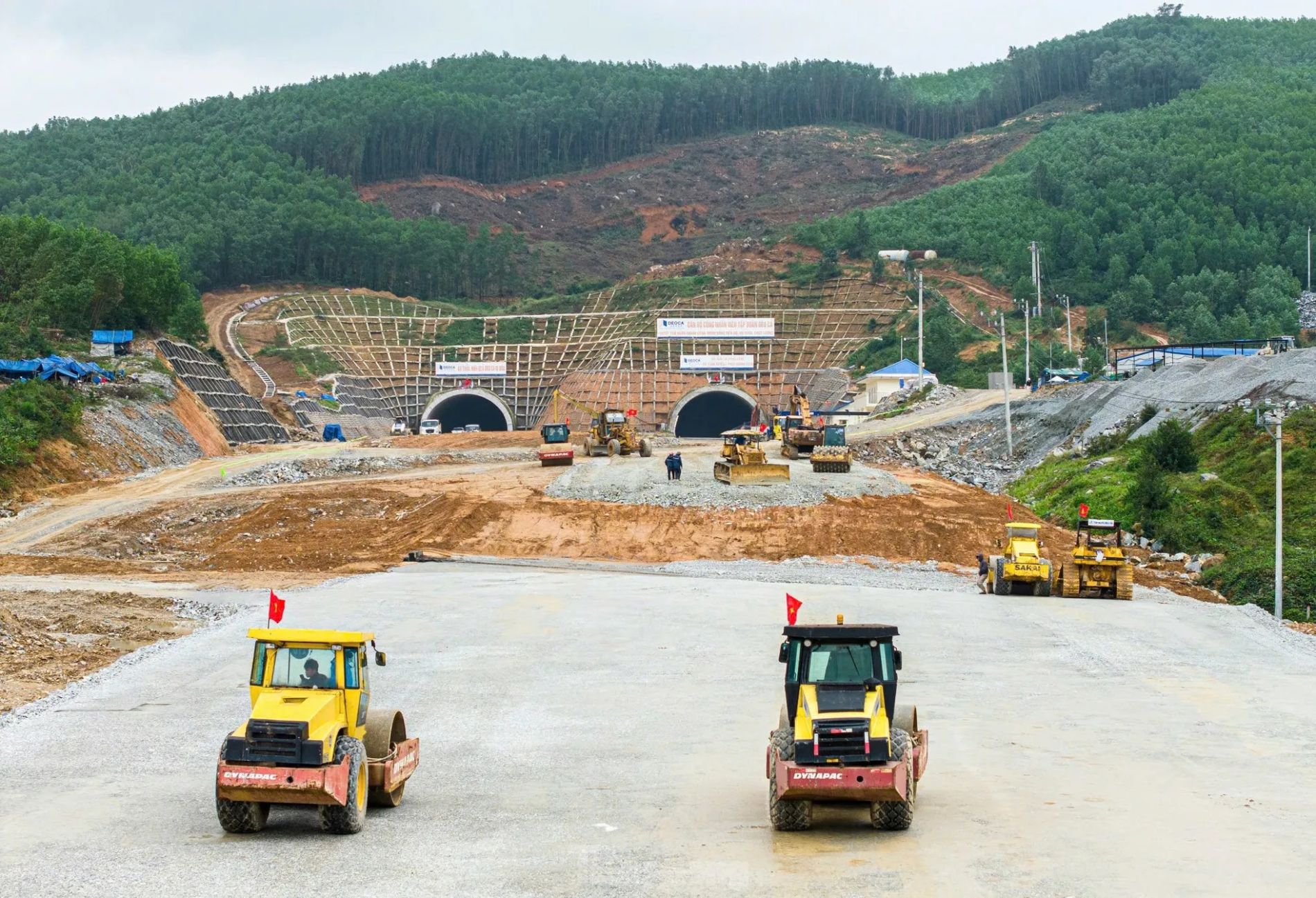 Hình hài cao tốc Quảng Ngãi - Hoài Nhơn sau hơn 2 năm thi công