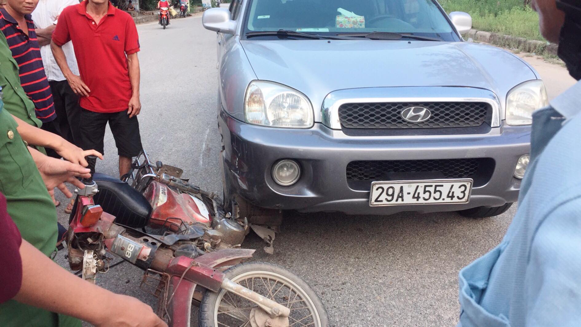 Tai  nạn ngã 6 Bình Chánh  - Bình Sơn