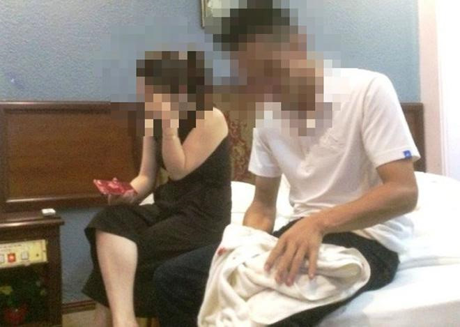 Cô giáo ở chung khách sạn với nam sinh lớp 10 có phạm luật?