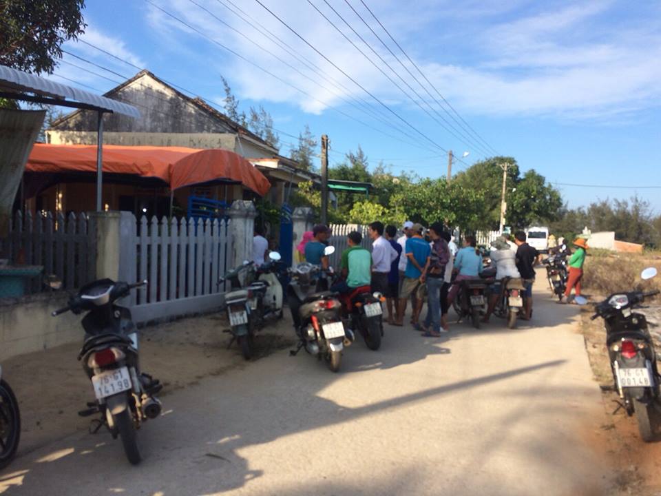PHÁT HIỆN NGƯỜI ĐÀN ÔNG CHẾT TREO CỔ PHÍA SAU BẾP