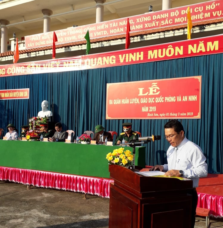 Bình Sơn: ra quân huấn luyện, giáo dục quốc phòng và an ninh năm 2019