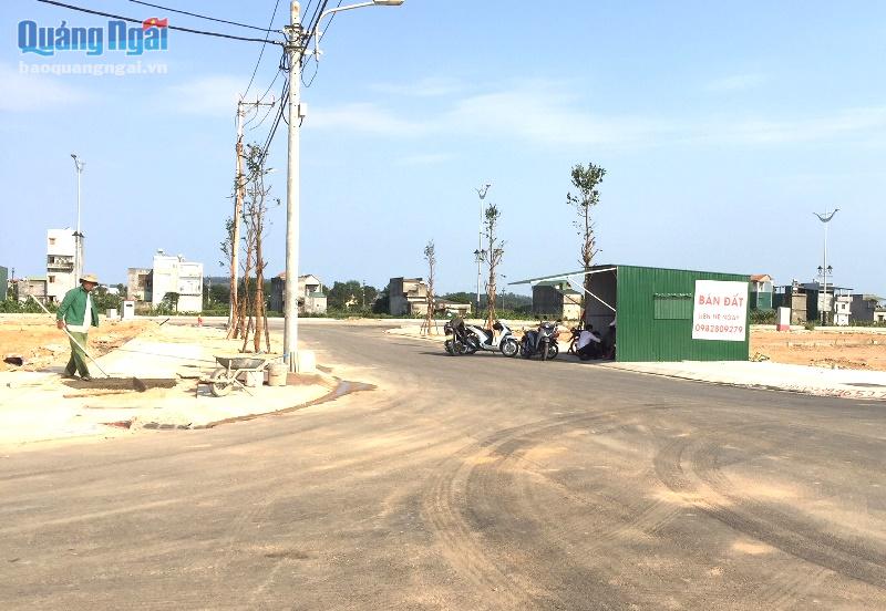 Cần tỉnh táo trong cơn sốt đất