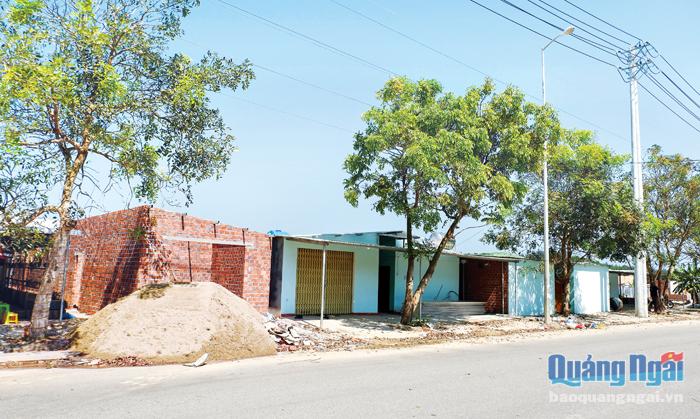 Người dân khu đông huyện Bình Sơn: Đua nhau xây dựng công trình trái phép