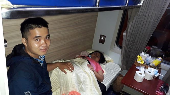 Hành khách sinh con trên tàu Thống Nhất khi đang về quê nghỉ lễ